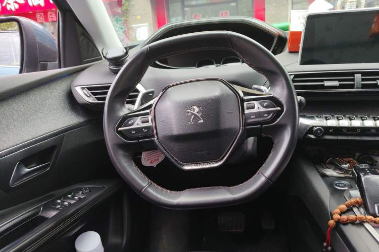 Used Peugeot 5008 2017 380THP 7-Seater Luxury Edition Steering Wheel