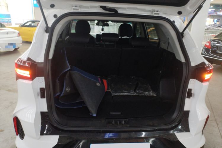 Used Soueast DX8S 2022 1.5T DCT Chieftain Edition 7-Seater
