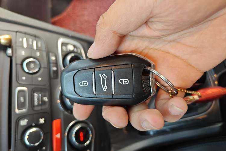 Used Citroen C4L 2014 1.8L Intelligent Drive Manual Version – Dynamic Edition