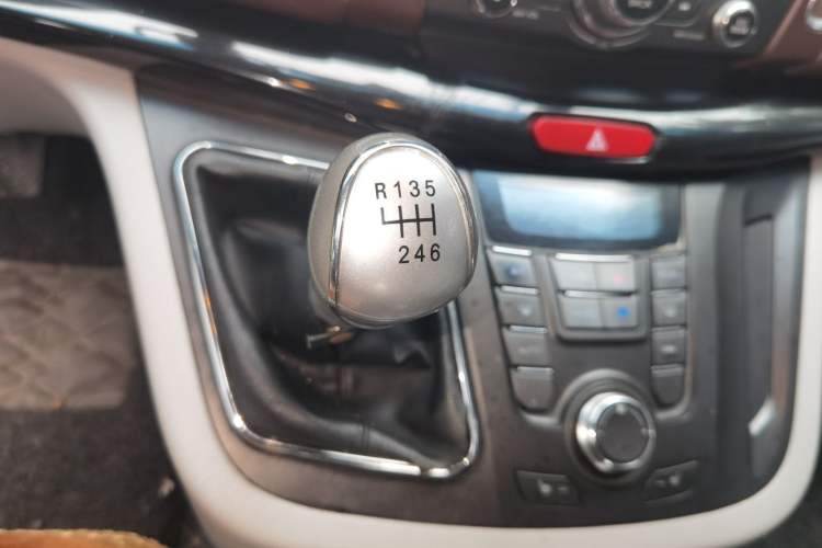 Used JAC Group Refine M5 2016 1.9T Diesel Manual Business Edition