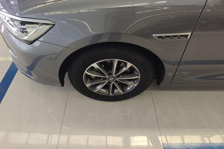 Used BYD Qin PLUS 2024 HONOR Edition DM-i 55KM Leading Model Left Front Wheel Hub