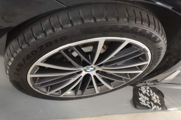 Used BMW 5 Series 2020 530Li Luxury Edition M Sport Package
