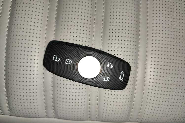 Used Roewe iMAX8 2022 400TGI Prestige Edition
