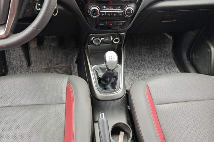 Used Changan CS15 2016 1.5L Manual Fashion Edition
