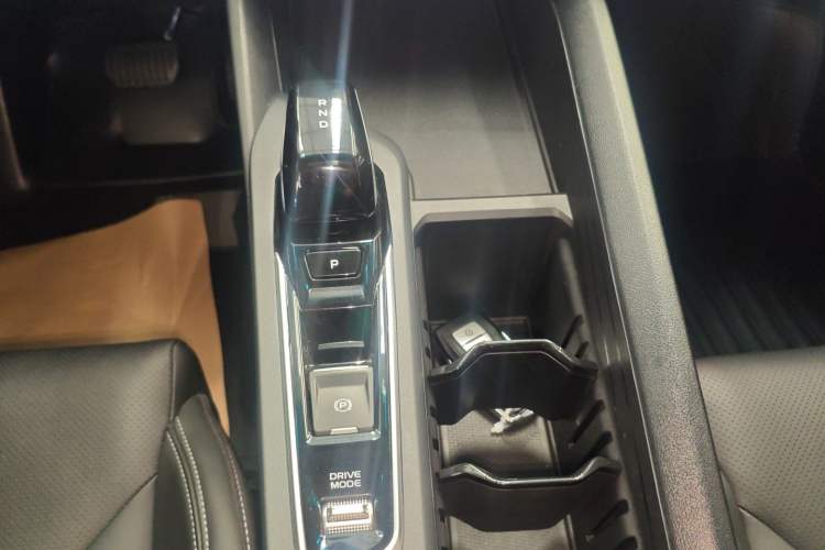 Used Geely Auto Binray 2022 Binrui COOL 1.5T DCT Electric Edition Gear Lever