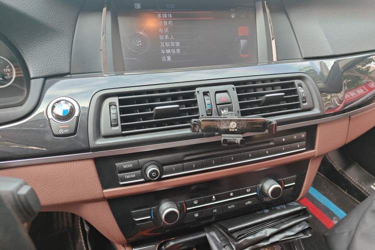 Used BMW 5 Series 2014 520Li Elegant Model
