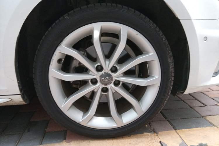 Used Audi A4L 2018 30th Anniversary Edition 40 TFSI Fashion Model
