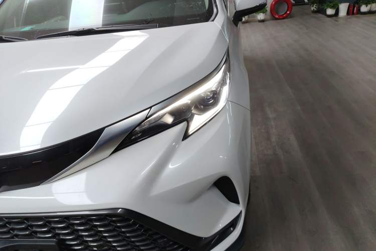 Used Toyota Granvia 2023 2.5L Hybrid Luxury Edition
