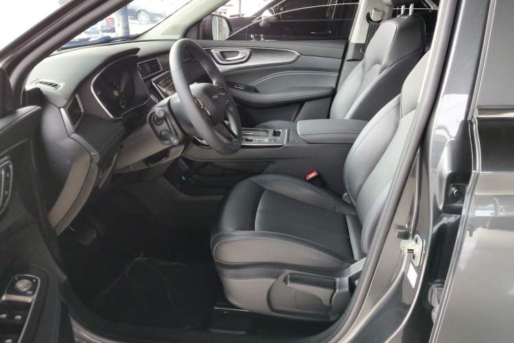 Used Roewe RX5 2025 PLUS 330TGI Automatic Trendsetting Smart Edition