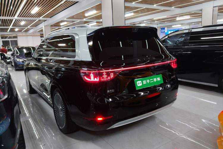 Used Hima AITO M9 2025 Pure Electric Ultra Version 100 kWh 6-Seater Model Rear Left 45 Deg