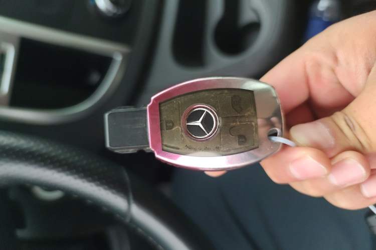 Used Mercedes-Benz Vito 2023 2.0T Business Version 7 Seats
