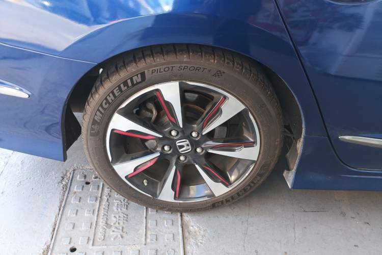 Used Honda Spirior 2015 2.4L Si
