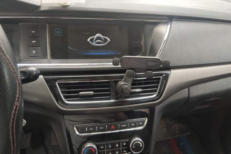 Used CHANGAN KAICHENG Oushang A600 2017 1.5L Manual Luxury Model Audio And AC Panel