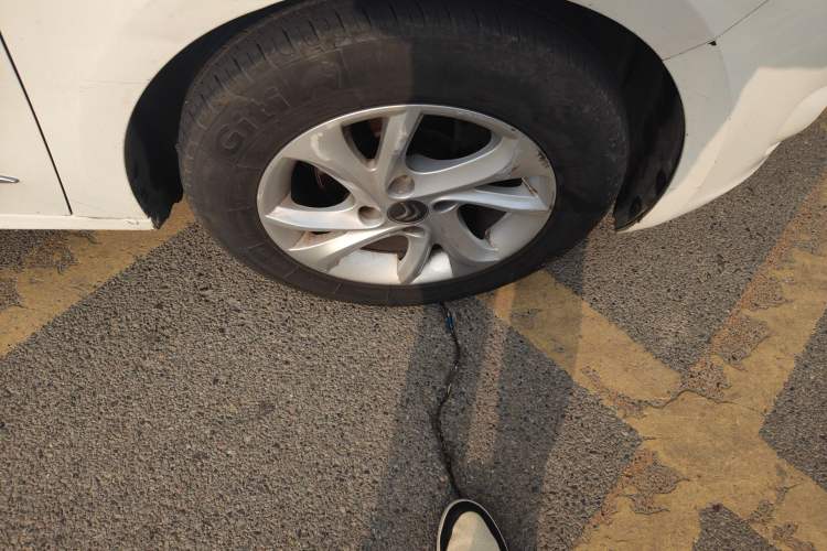 Used Citroen Elysee 2013 Sedan Classic 1.6L Manual with Tech Sunroof
