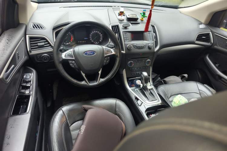 Used Ford Edge 2016 EcoBoost 245 Two-Wheel-Drive Platinum Edition 7-Seater
