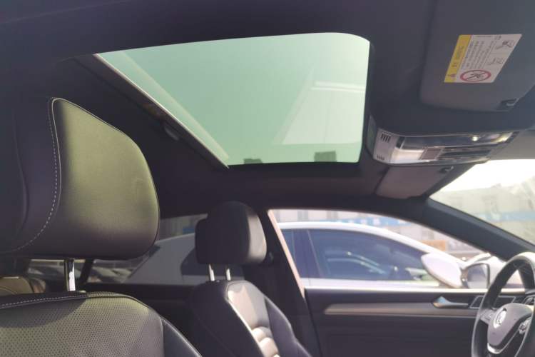 Used Volkswagen FAW-Volkswagen CC 2020 330TSI Glamour Edition China VI Standard Headliner