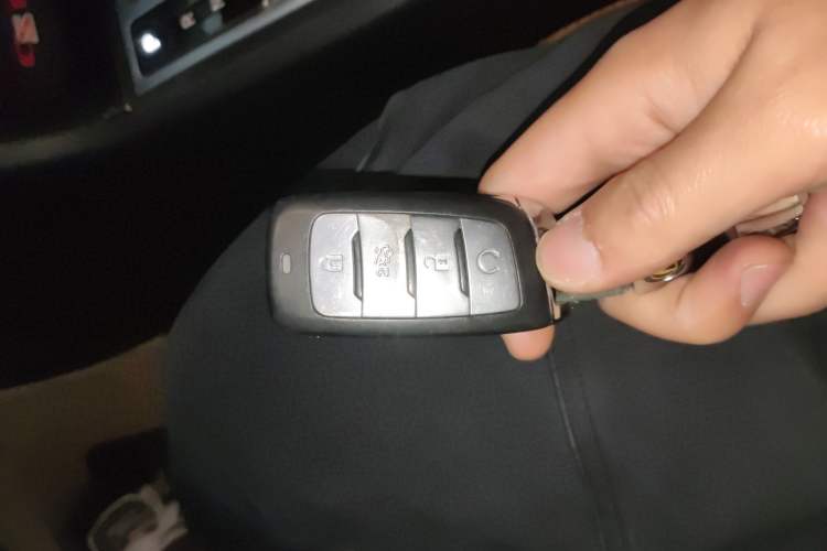 Used CHANGAN CS95 2017 2.0T Two-Wheel Drive Zhitu Edition