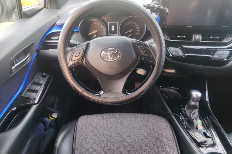 Used Toyota IZOA 2018 2.0L Yichi Edition China V Standard
