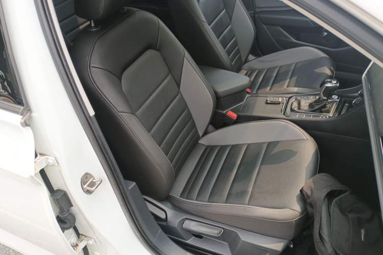 Used Volkswagen Sagitar 2020 280TSI DSG Comfort Version China VI Standard Right Front Seat