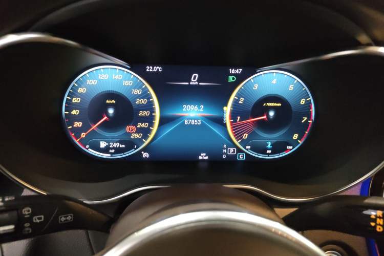 Used Mercedes-Benz GLC 2020 GLC 260 L 4MATIC Luxury Model Instrument Cluster