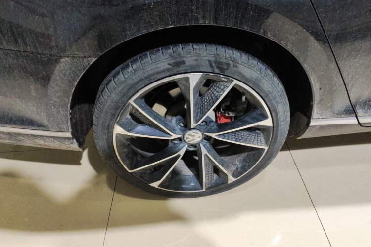 Used Volkswagen Magotan 2020 330TSI DSG Leading Model Exterior 5