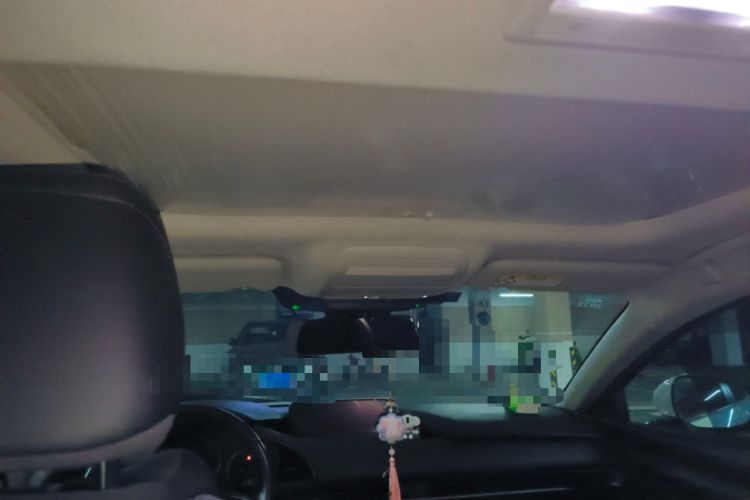 Used Mazda 3 Axela 2020 1.5L Automatic Luxury Version Headliner