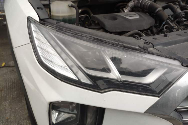 Used Hyundai Tucson 2019 280TGDi Dual-Clutch Two-Wheel Drive Smart Connect Version China VI
