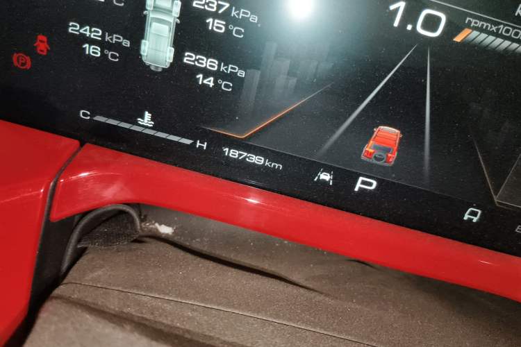 Used Tank 300 2021 Off-Road Edition 2.0T Conqueror Odometer Close Up