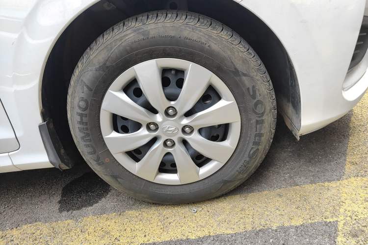 Used Hyundai Verna (older generation) 2017 1.4L Manual Refreshed Version China V Standard
