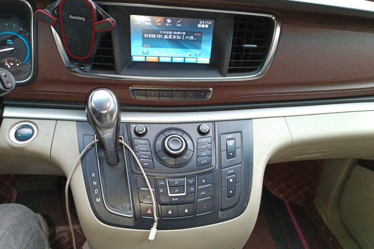 Used Buick GL8 2014 2.4L LT Luxury Business Executive Edition Audio And AC Panel