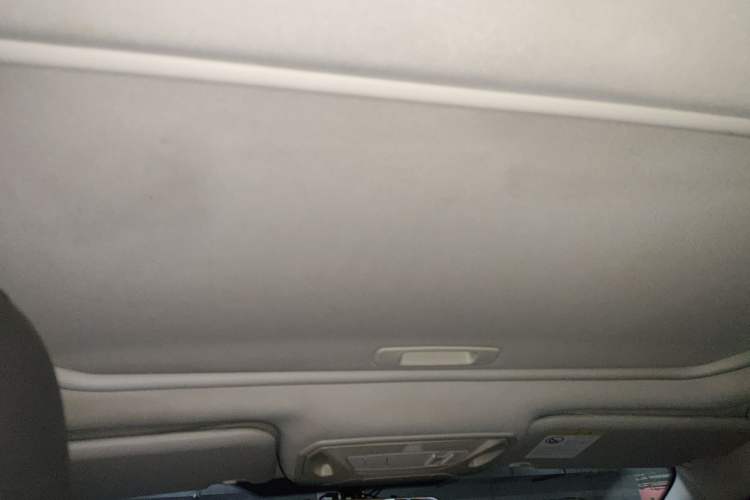 Used Ford Focus 2012 Sedan 1.6L Automatic Fashion Edition
