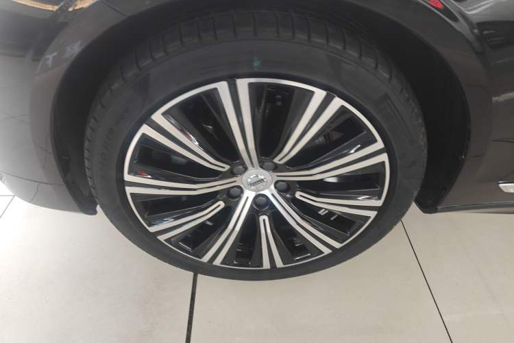 Used Volvo S90 2024 B5 Zhiyuan Luxury Edition
