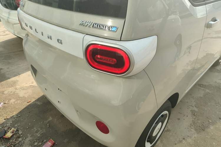 Used Wuling Hongguang MINIEV 2024 3rd Generation 215km Youth Edition