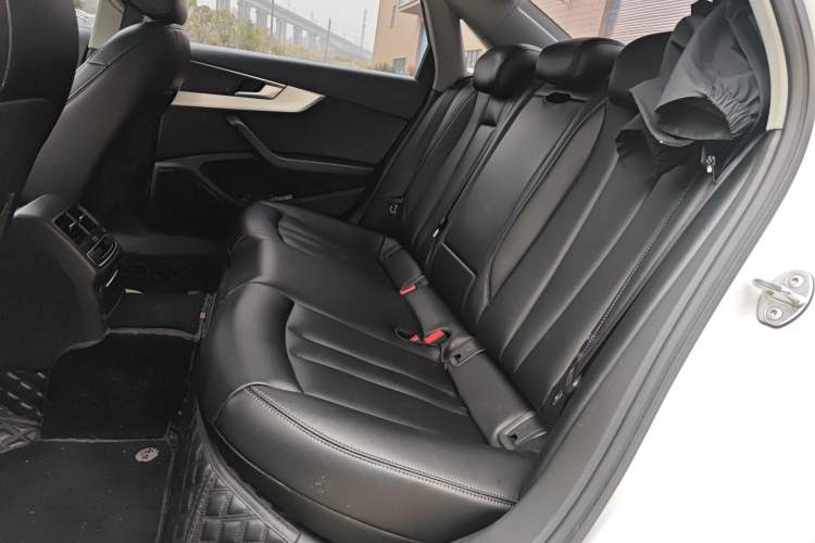 Used Audi A4L 2019 45 TFSI quattro Individual Sport Edition China V