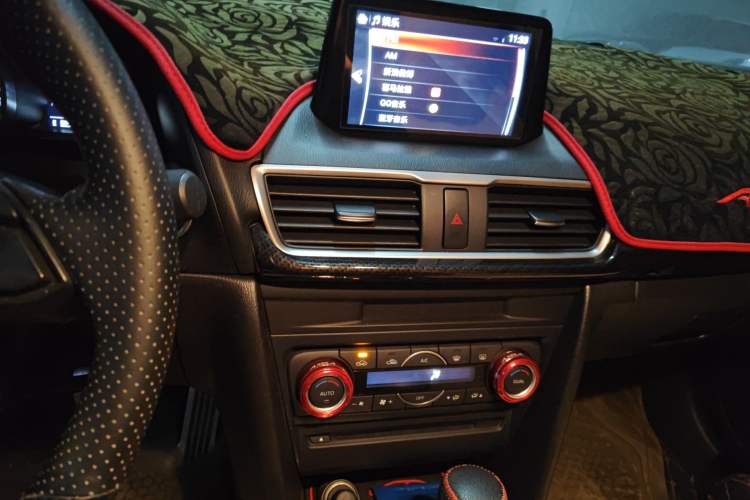 Used Mazda 3 Axela 2017 Sedan 1.5L Automatic Luxury Model Emission Standard China V Audio And AC Panel