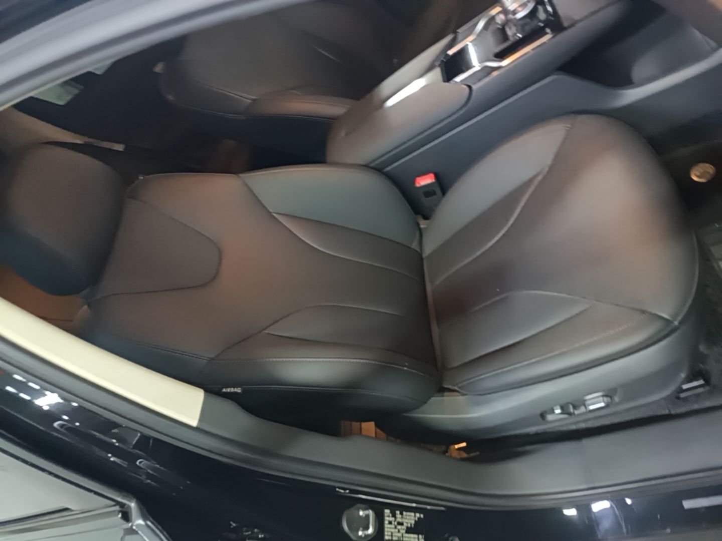 Hongqi E-QM5 2023 620km PLUS — снимка 19