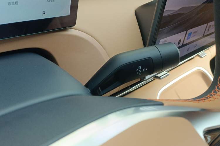 Used Geely Galaxy Galaxy Xingjian 7 EM-i 2025 120km Exploration+ Version