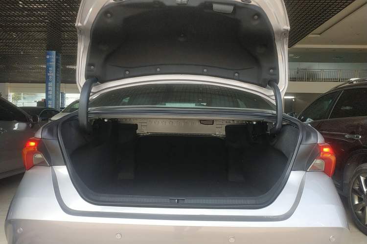 Used Toyota Avalon 2022 2.0L Luxury Edition