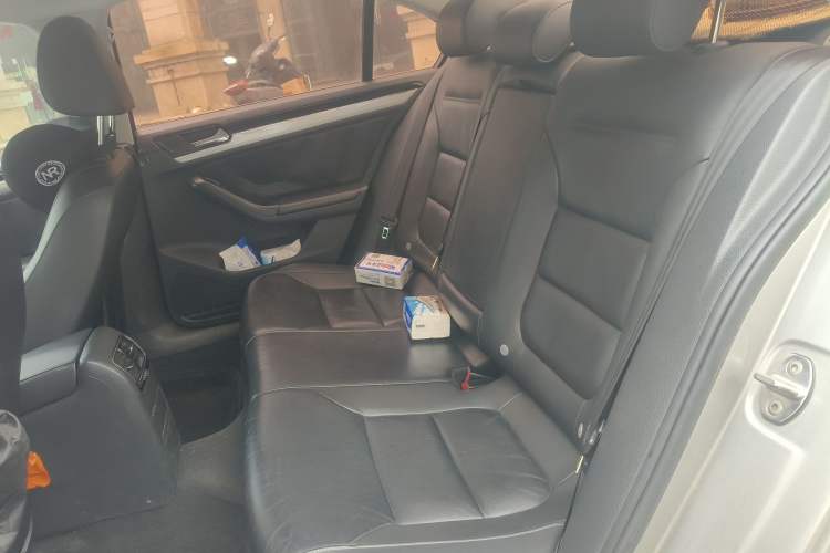 Used Volkswagen Sagitar 2015 1.6L Manual Comfort Model Left Rear Seat