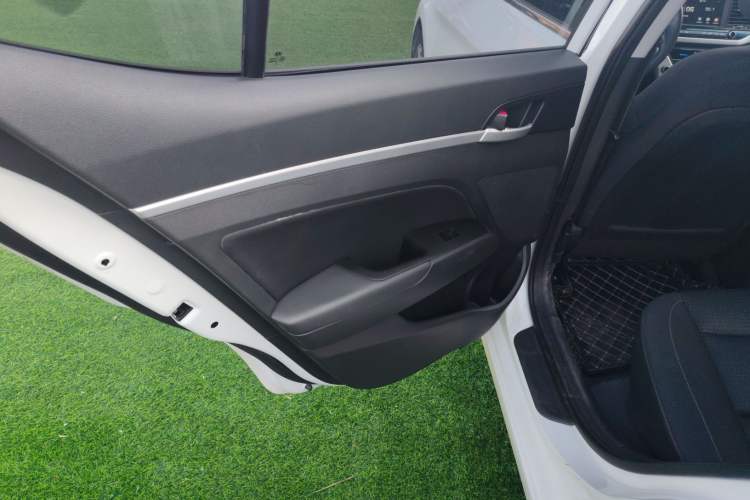 Used Hyundai Elantra (6th Generation / Lingdong) 2016 1.6L Automatic ZhiXuan – Elite Version
