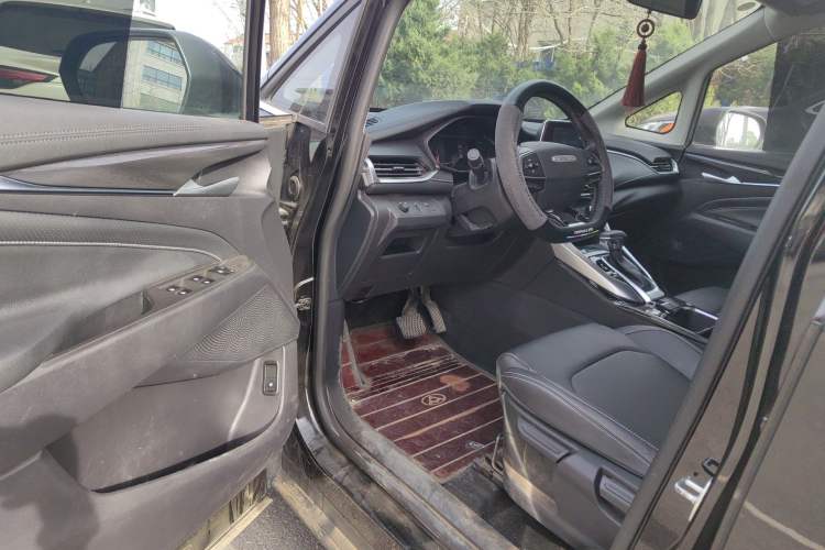 Used SAIC MAXUS G50 2020 1.5T Automatic Elite Edition Driver Seat