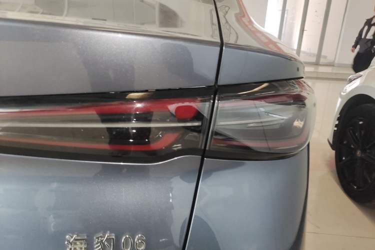Used BYD Seal 06 New Energy 2024 DM-i 120KM Flagship Model Right Rear Taillight