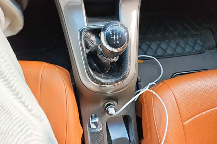 Used Chevrolet Cruze 2015 1.5L Classic SE MT
