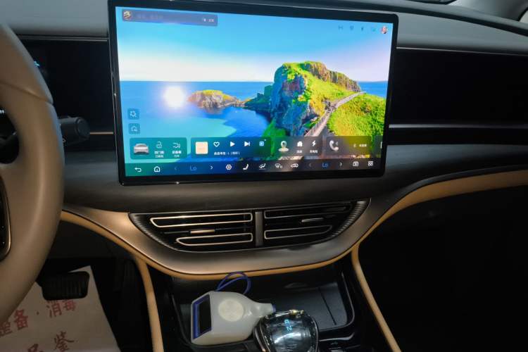 Used Denza D9 2022 DM-i 970 Four-Wheel Drive Prestige Model
