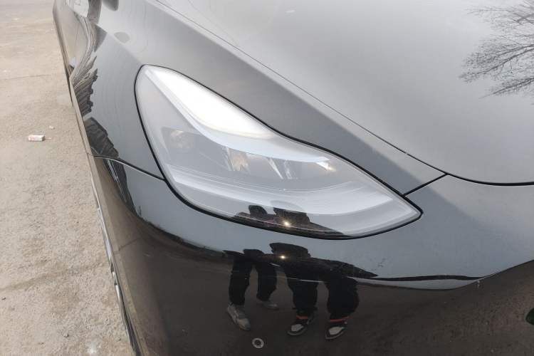 Used Tesla Model Y 2023 Long-Range All-Wheel-Drive Version