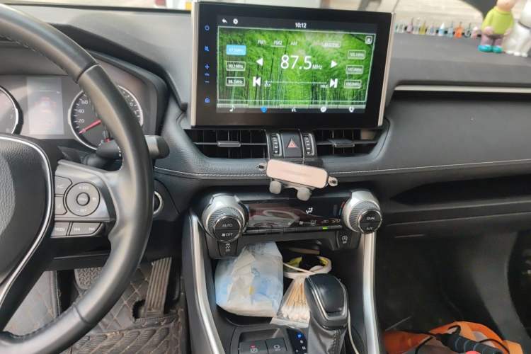 Used Toyota Wildlander 2022 2.0L CVT Two-Wheel Drive Luxury PLUS Edition Audio And AC Panel