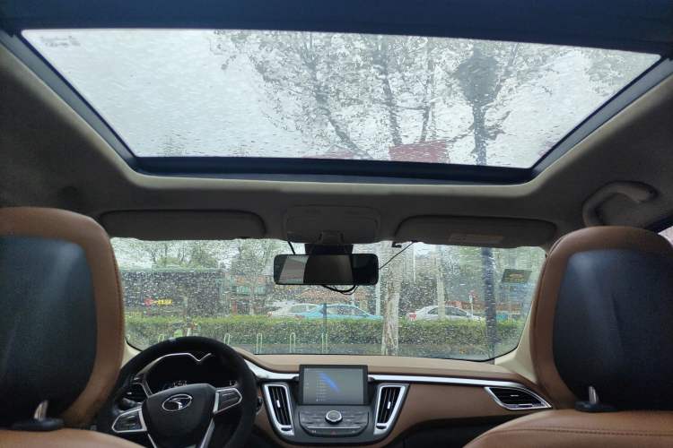 Used Soueast DX7 2015 1.5T Manual Luxury Model Headliner