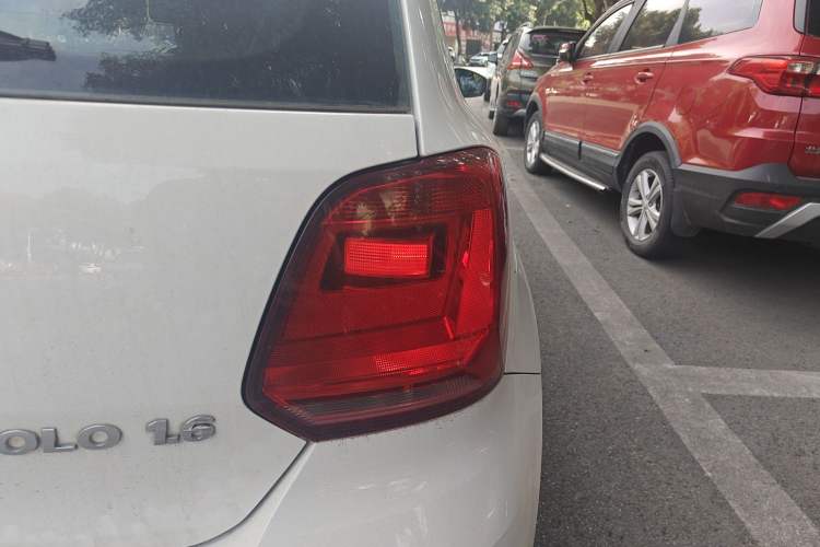 Used Volkswagen Polo 2014 1.6L Automatic Comfort Edition Right Rear Taillight