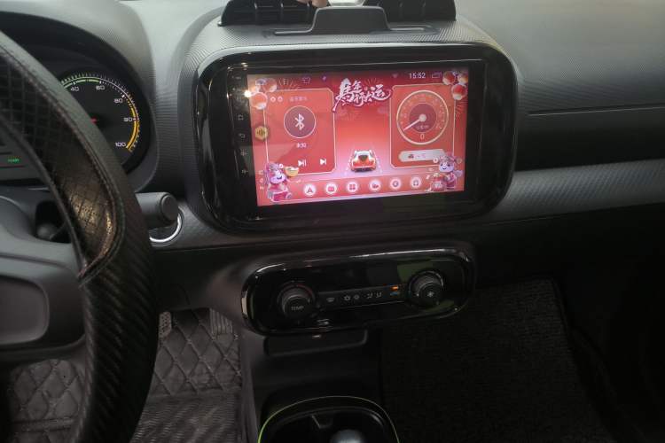 Used Roewe Clever 2021 302 km New Four-Seater Super-Efficient Version
