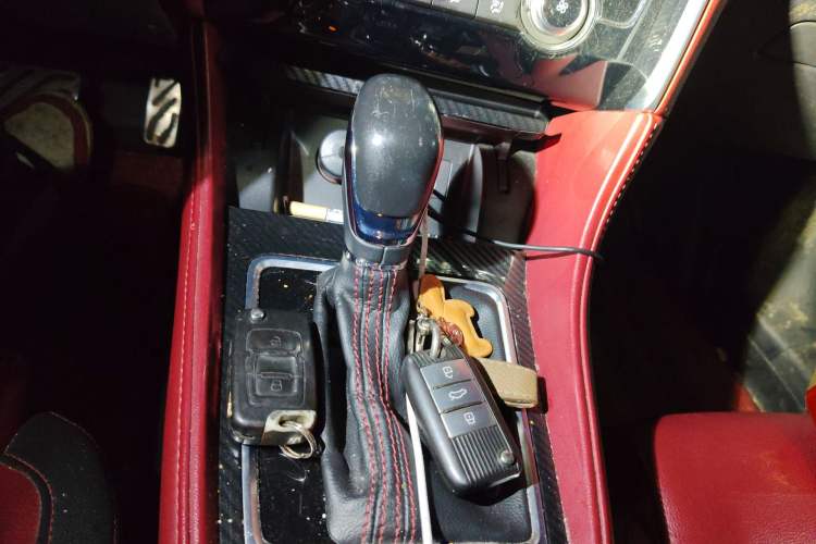 Used MG 6 2019 20T Automatic Trophy 10th Anniversary Edition Gear Lever